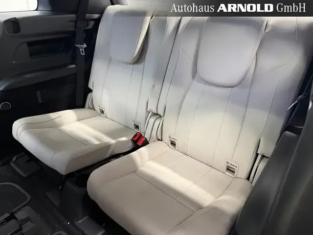 Mercedes-Benz EQB 300