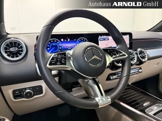 Mercedes-Benz EQB 300