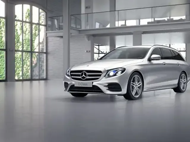Mercedes-Benz E 220
