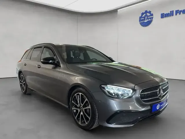 Mercedes-Benz E 220