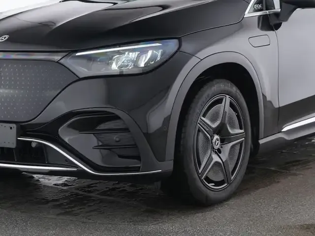 Mercedes-Benz EQE SUV