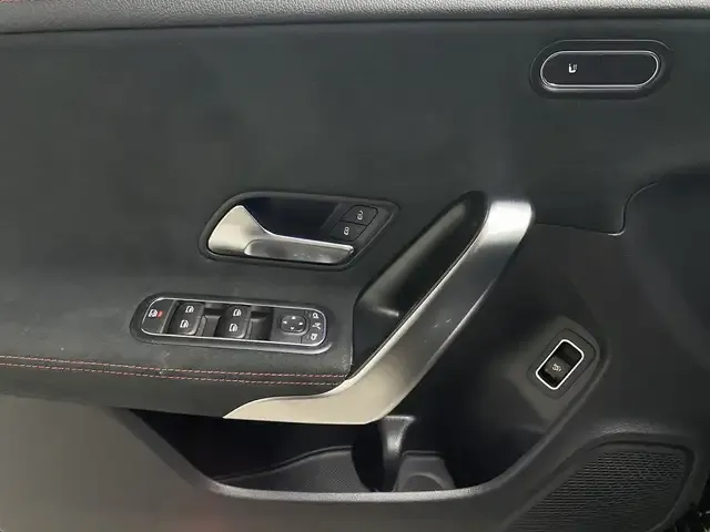 Mercedes-Benz CLA 220