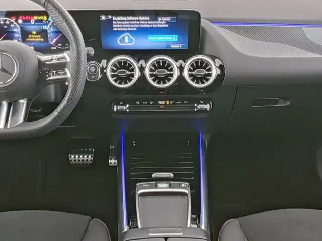 Mercedes-Benz GLA 180