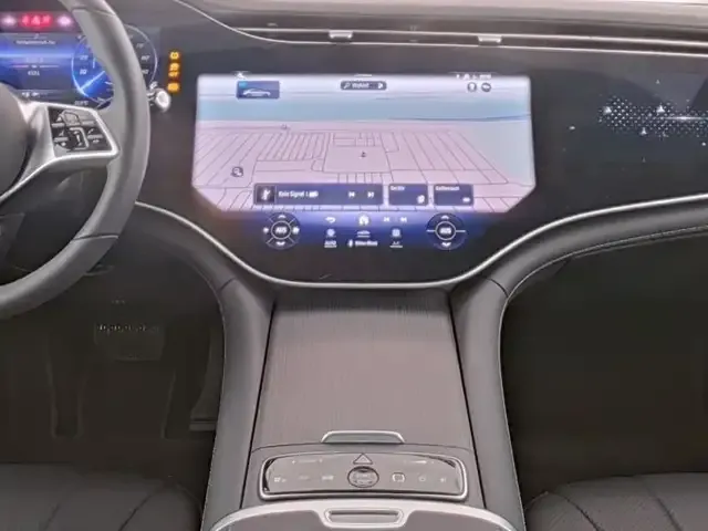 Mercedes-Benz EQE 300