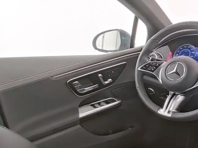 Mercedes-Benz EQE 300