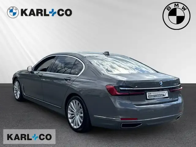 BMW 750