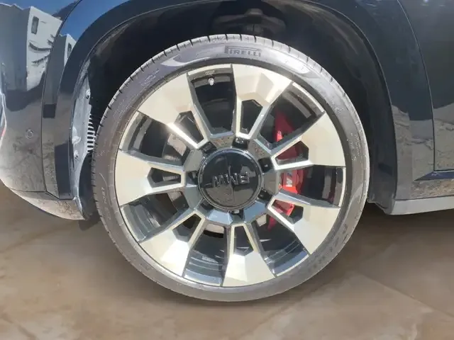 BMW XM