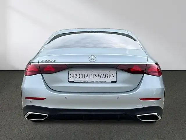 Mercedes-Benz E 220