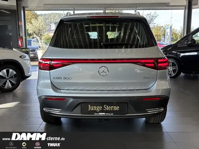 Mercedes-Benz EQB 300