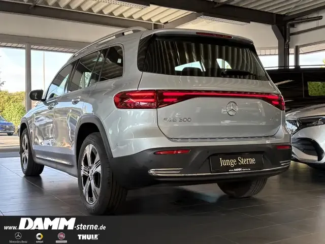 Mercedes-Benz EQB 300