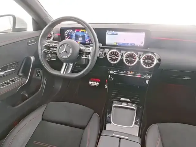 Mercedes-Benz CLA 220