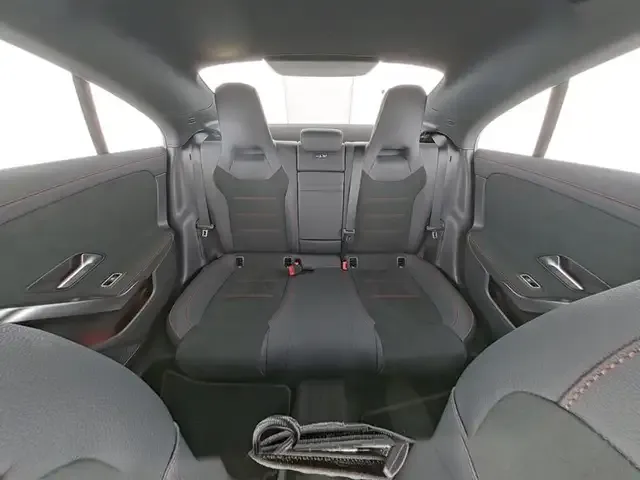 Mercedes-Benz CLA 220