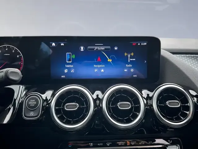 Mercedes-Benz GLA 180