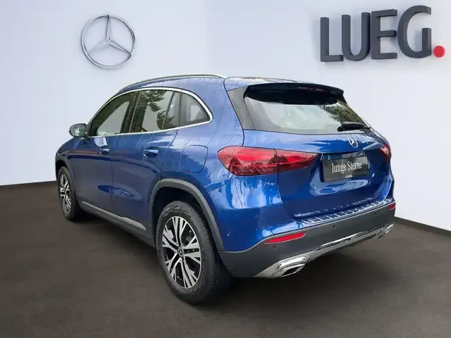 Mercedes-Benz GLA 180