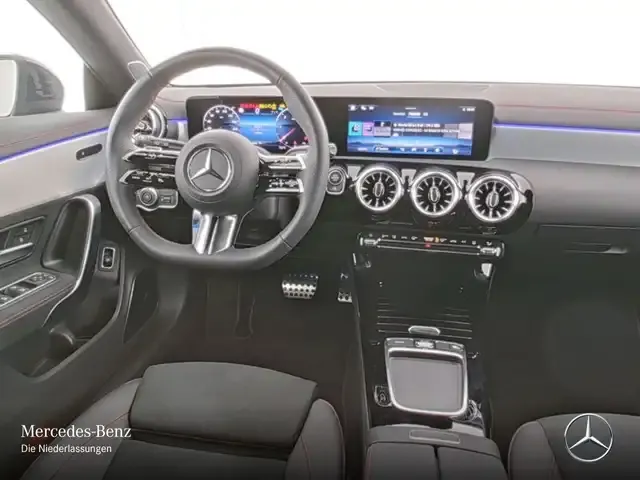 Mercedes-Benz CLA 220