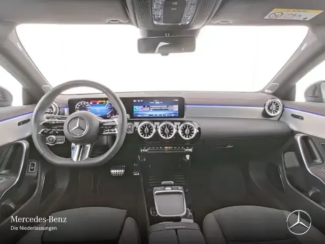 Mercedes-Benz CLA 220