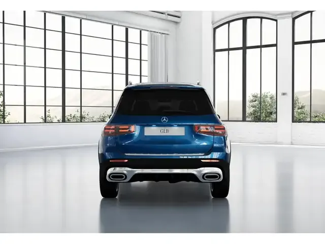 Mercedes-Benz GLB 220