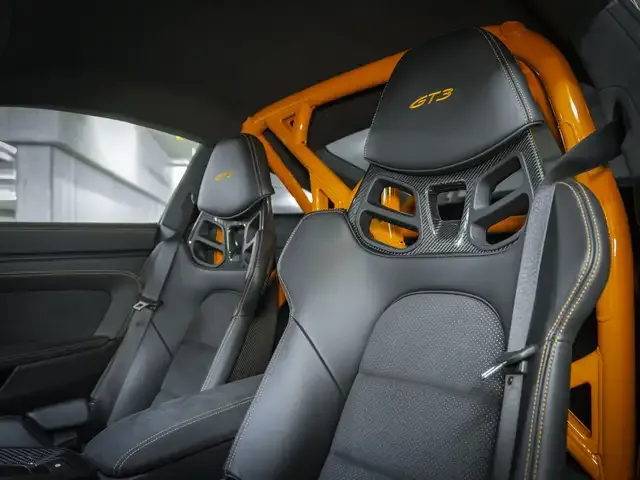 Porsche 992