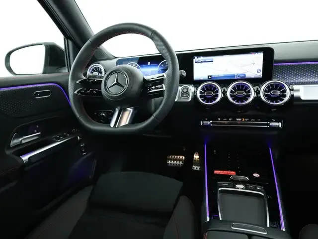 Mercedes-Benz GLB 200