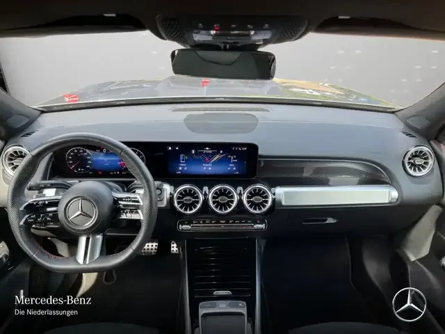 Mercedes-Benz GLB 200
