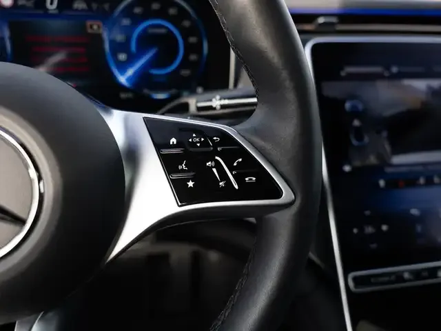 Mercedes-Benz EQE 300