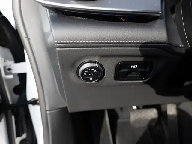 Mercedes-Benz EQE 300