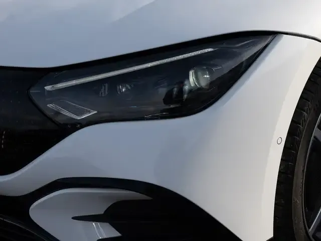 Mercedes-Benz EQE 300