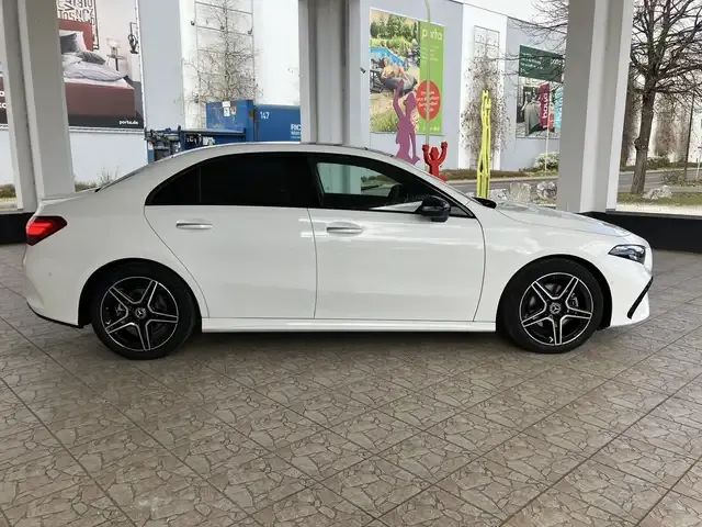 Mercedes-Benz A 200
