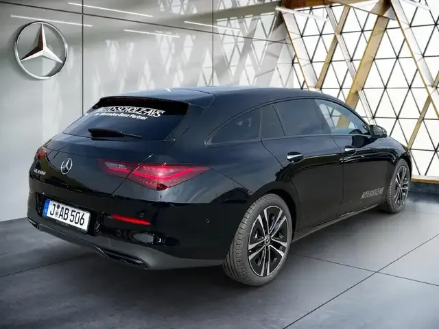 Mercedes-Benz CLA 180