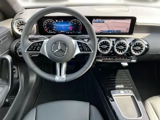 Mercedes-Benz CLA 180
