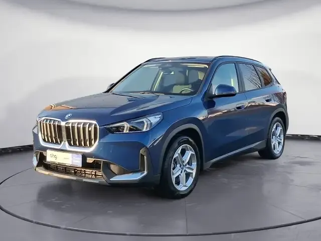 BMW iX1