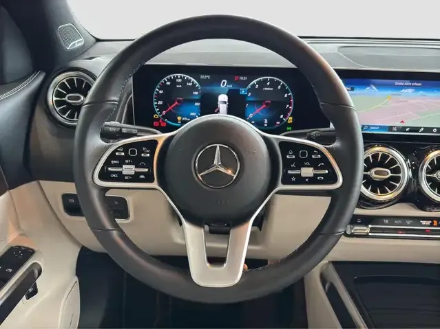 Mercedes-Benz GLB 250