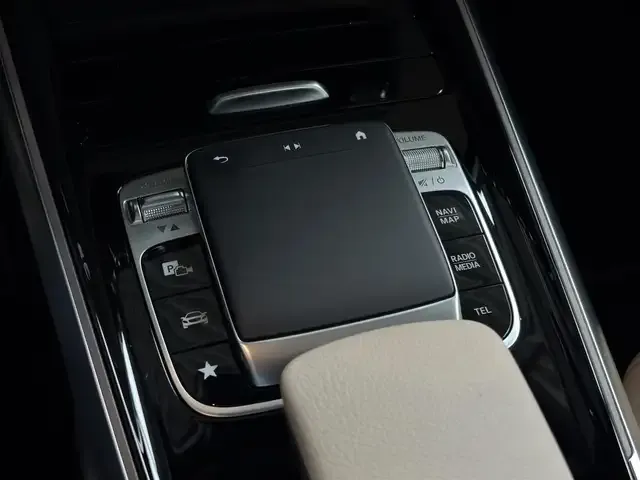 Mercedes-Benz GLB 250