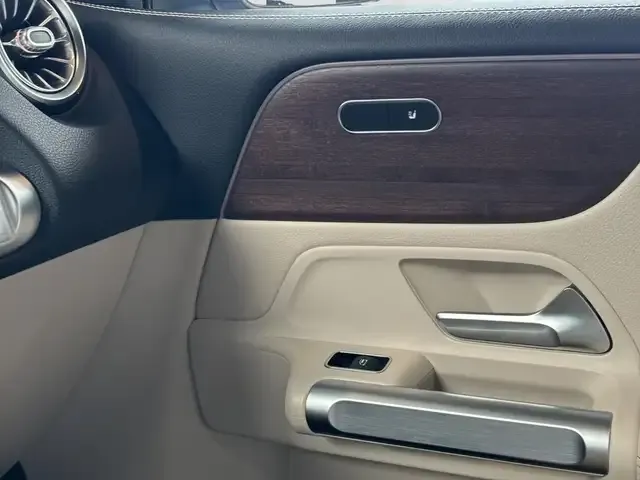 Mercedes-Benz GLB 250