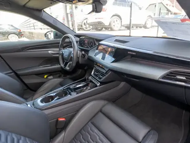 Audi e-tron GT