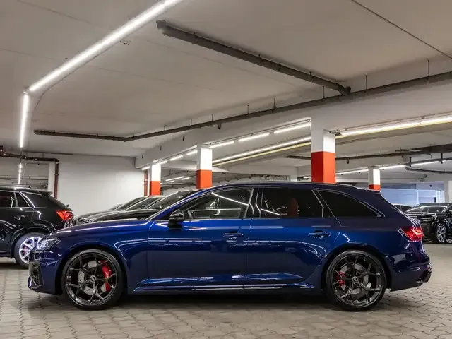 Audi RS4