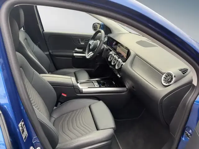 Mercedes-Benz EQA 300