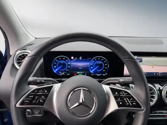 Mercedes-Benz EQA 300