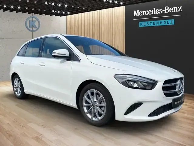 Mercedes-Benz B 180