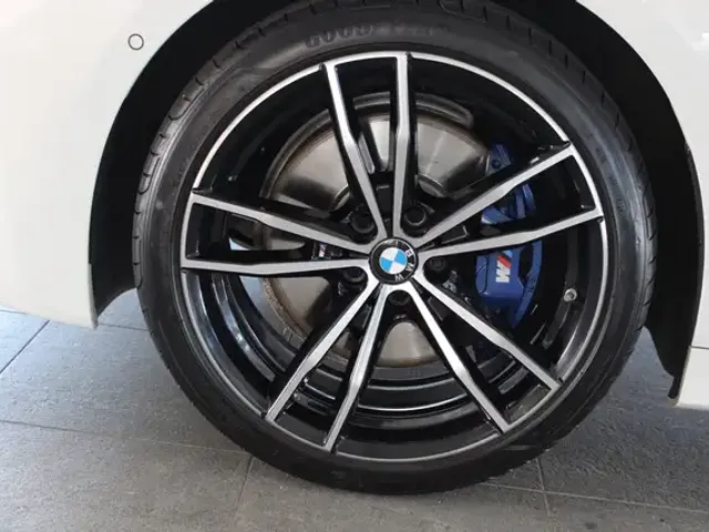 BMW 340