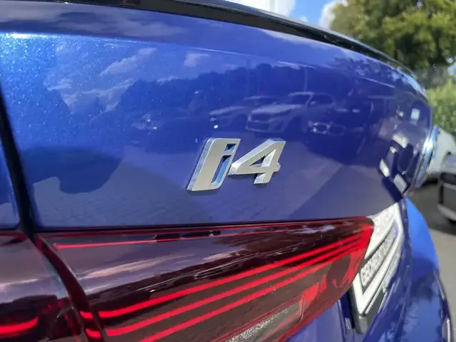 BMW i4