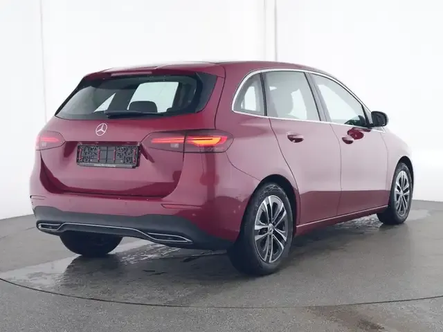 Mercedes-Benz B 220