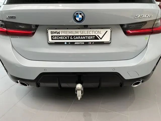 BMW 330