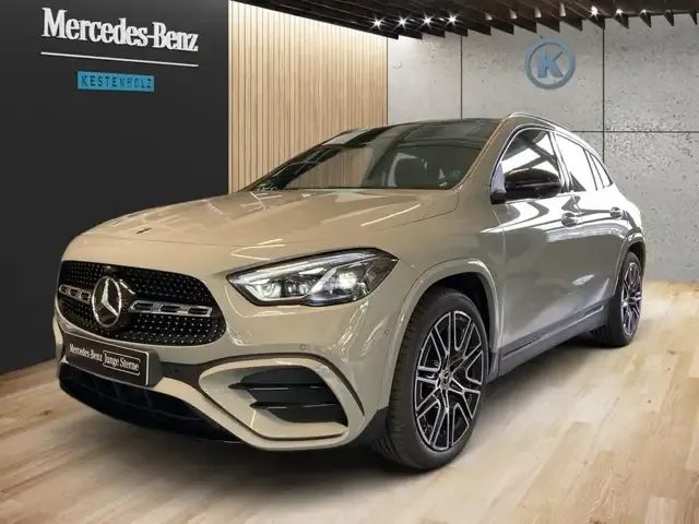 Mercedes-Benz GLA 200
