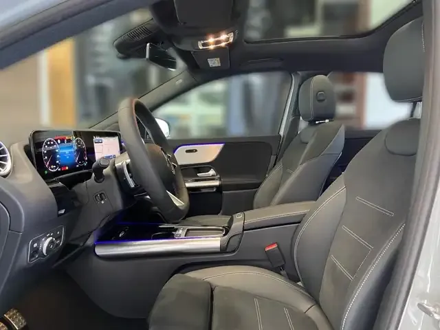 Mercedes-Benz GLA 200