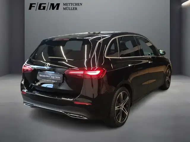 Mercedes-Benz B 200