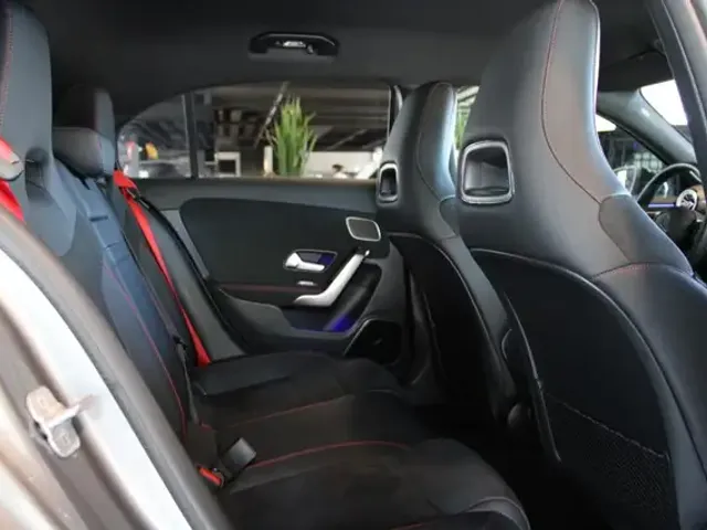 Mercedes-Benz A 35 AMG