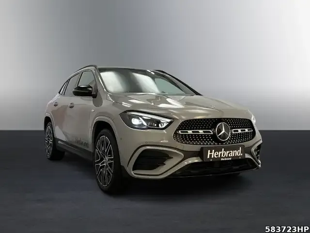 Mercedes-Benz GLA 250