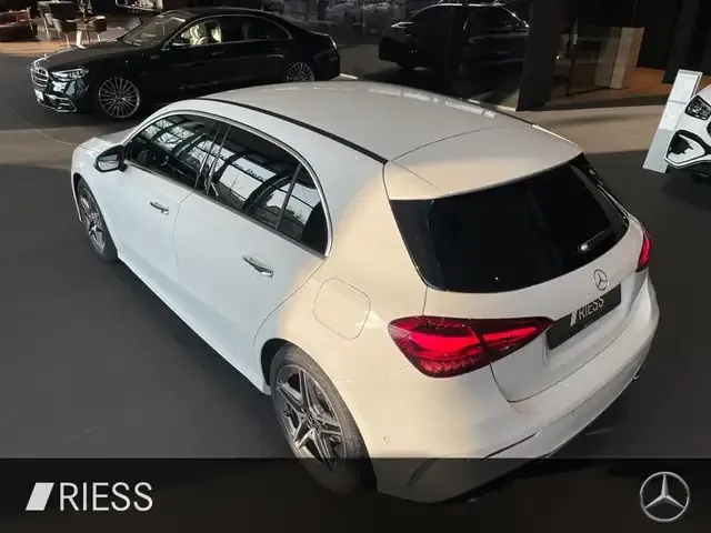 Mercedes-Benz A 200