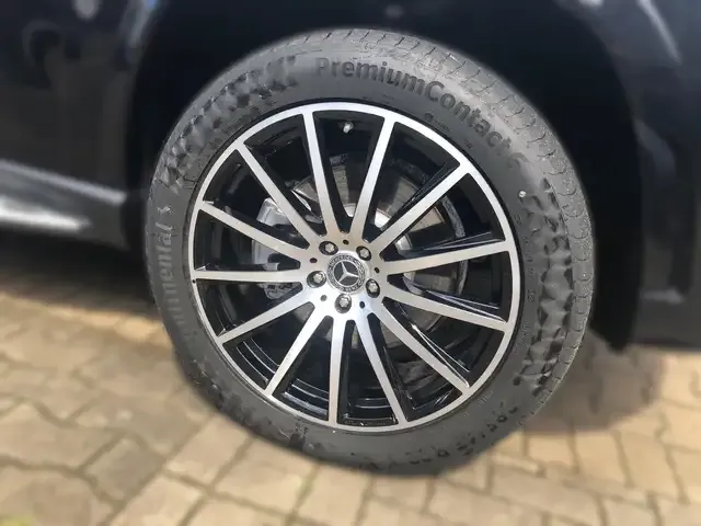 Mercedes-Benz GLS 400